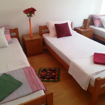 Guest house Sanja 3*