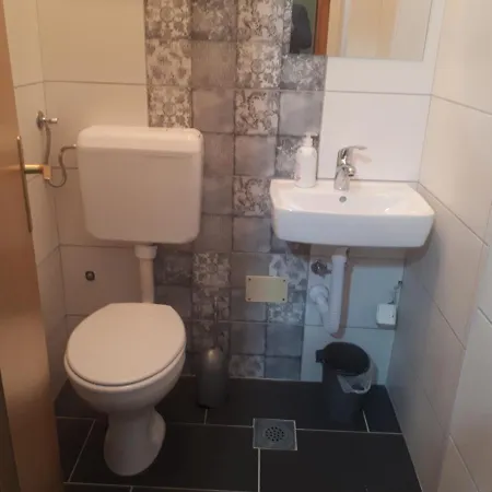 Sanja Guest house